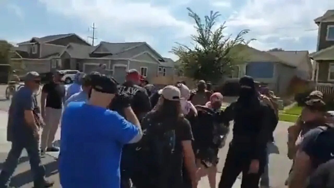 NeoUnrealist Live - Antifa vs Regular Folks