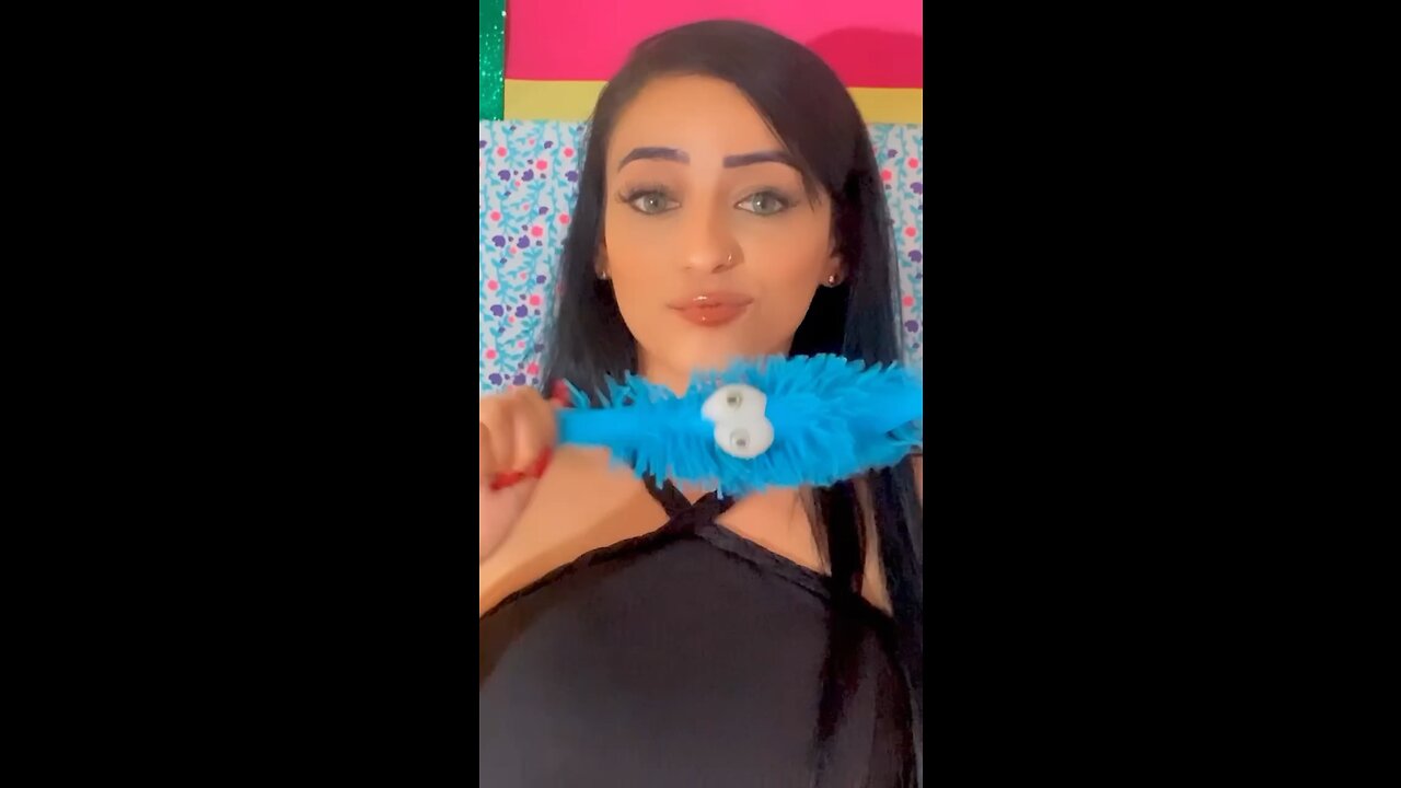 Tem algo errado nesse vídeo