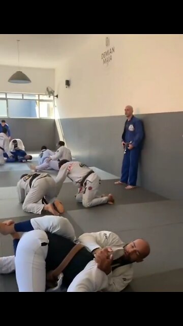 Brazilian jiu-jitsu class at Demian Maia school🇧🇷🥋🇧🇷