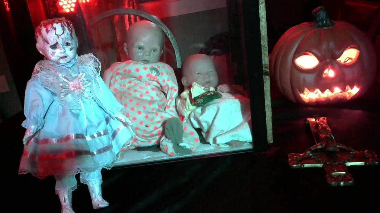 LIVE Hallow's Eve Event: Haunted Dolls 2