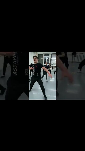 ПАРНИ ТАНЦУЮТ ЛЕЗГИНКУ ВОТ КАК НУЖНО ТАНЦЕВАТЬ ЛЕЗГИНКУ! #shorts