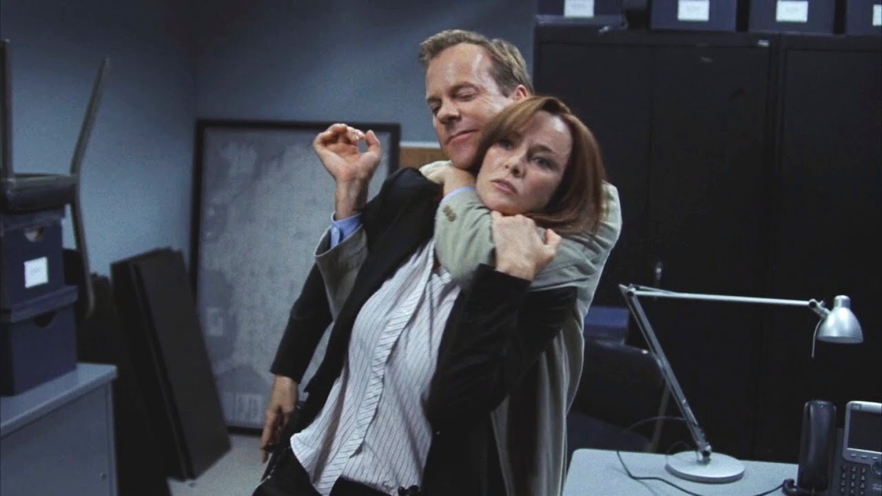 24 | Jack Bauer Chokes Out Renee Walker