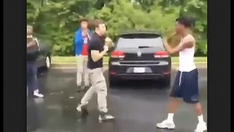 Quick Parking Lot Fight Ends Decisively - HaloRock