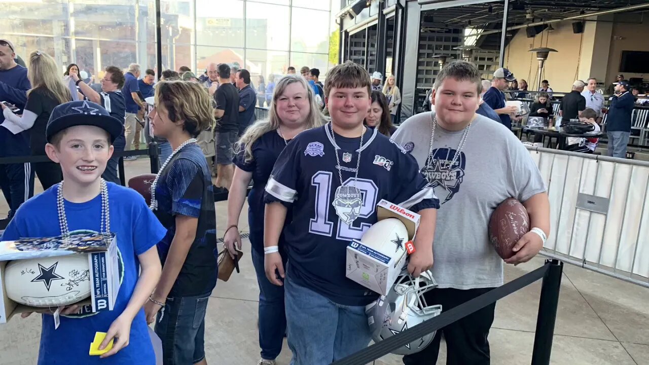 We had a wonderful time at the Event! I thank you all for the support! #DC4L #CowboysXP