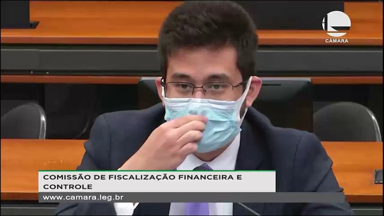 FISCALIZAÇÃO APROVADA: Bolsonaro terá de explicar gastos com mídia governista