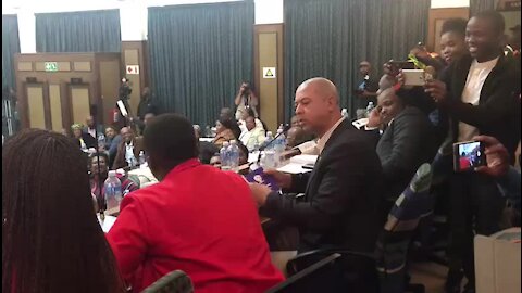 UPDATE 2 - Eight hours of disruption and screaming at Nelson Mandela Bay council meeting (5mP)