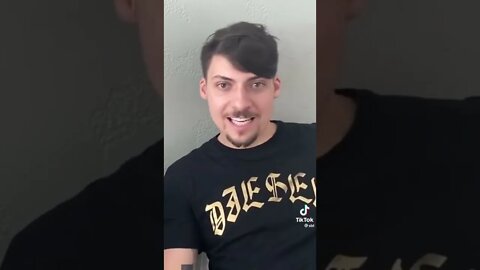 Alvo da Polícia Federal, Jair Renan, filho 04 do presidente, nega vínculos com governo Bolsonaro