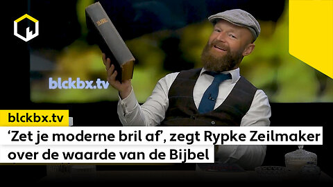 ‘Zet je moderne bril af’, zegt columnist Rypke Zeilmaker over de waarde van de Bijbel