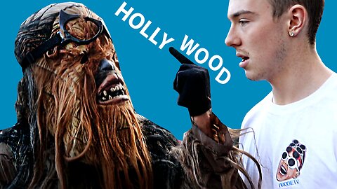 CHASED BY CHEWBACCA DOWN HOLLYWOOD BOULEVARD! *sneaking into christmas parade*