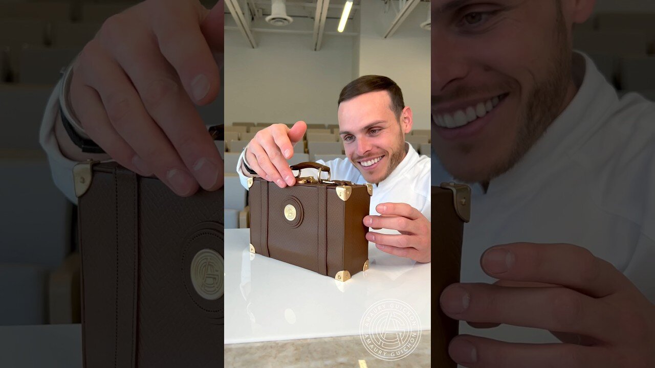 Chocolate Caramel Luggage! 🧳The best cake to take with you everywhere!