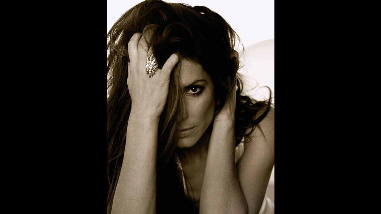 YOU WILL NOT BELIEVE WHAT THESE CELEBRITIES ARE PUTTING ON THEIR FACES....