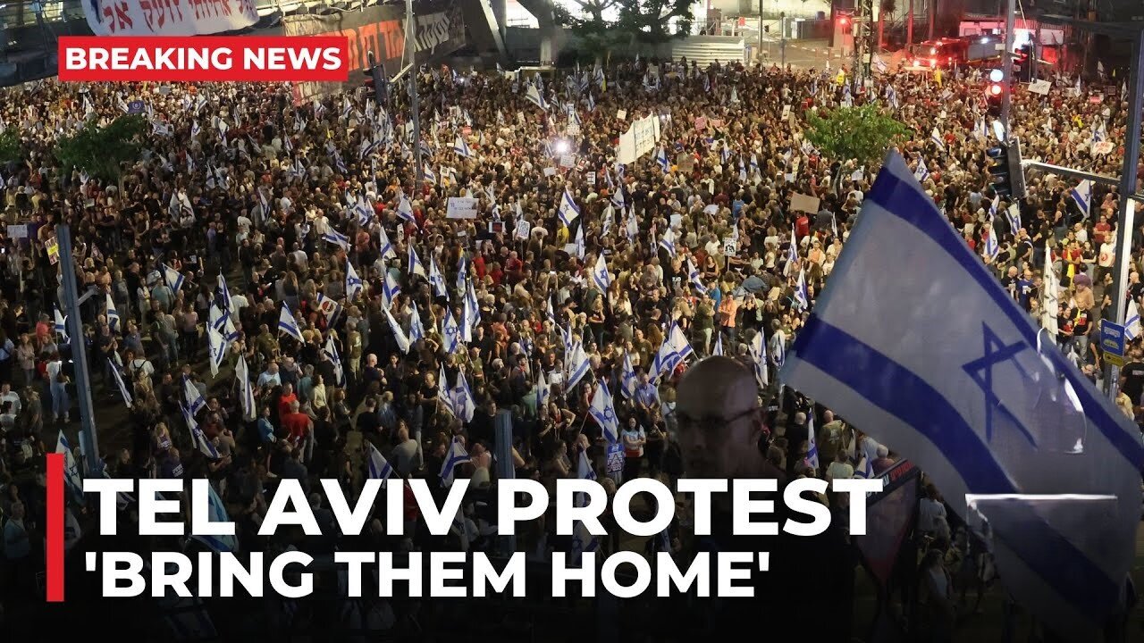 Protesters in Tel Aviv are demanding Israeli government priorities captives' return