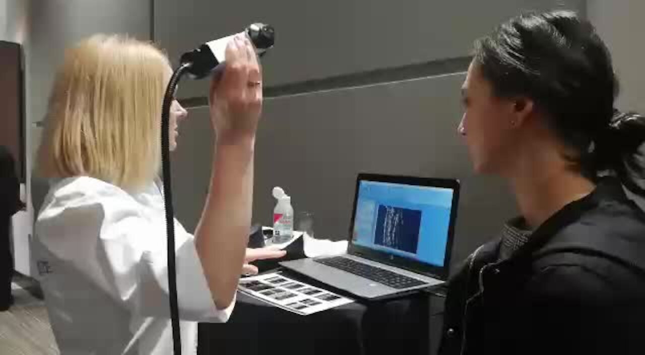SOUTH AFRICA - KwaZulu-Natal - Beauté Pacifique international trainer (Videos) (tdX)