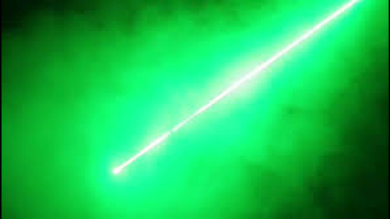 FLORIDA GREEN LASERS SEEN FROM PLANE