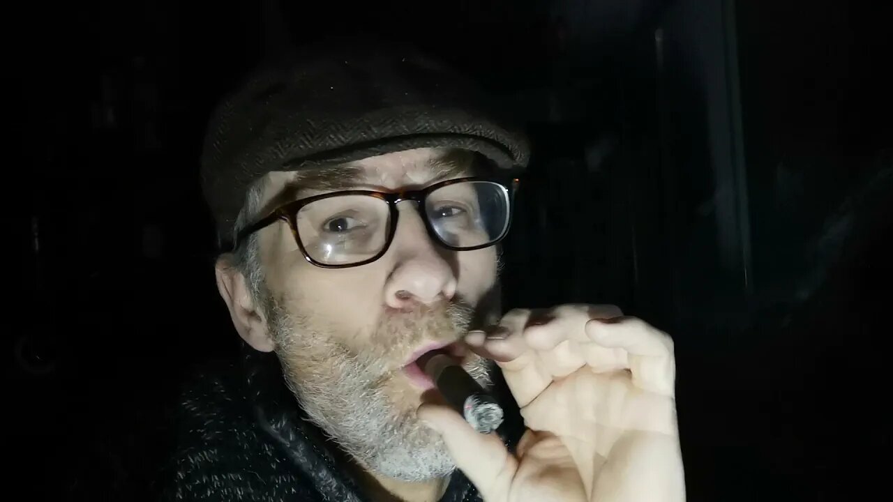 A bit of banter while smoking a Tabak oscuro by Drew Estate.