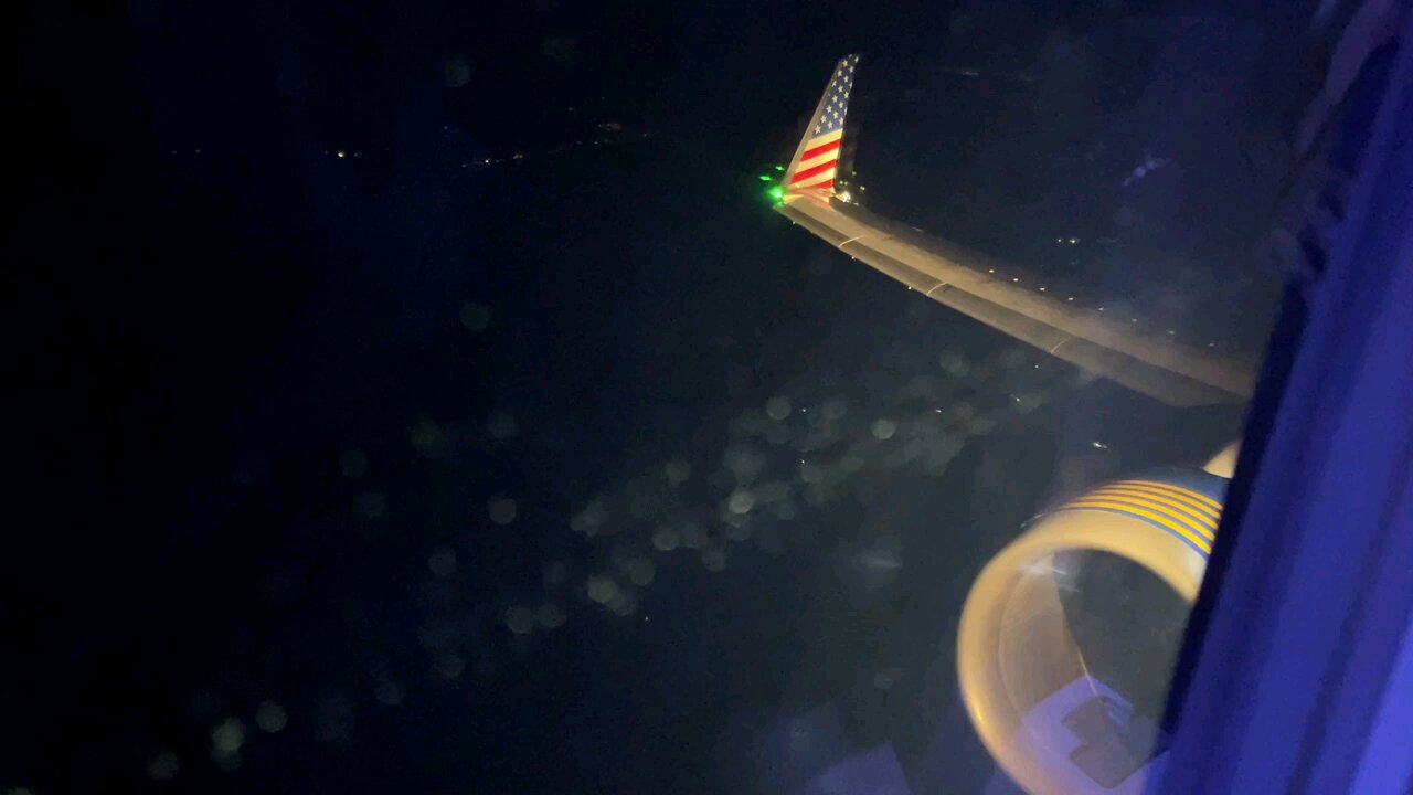 Alaska Airlines 'Honoring Those Who Serve' Boeing 737-900ER Landing at Everett-Paine Field Airport