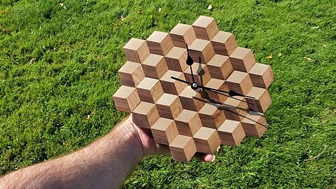 Tumble Block Woodworking Clock