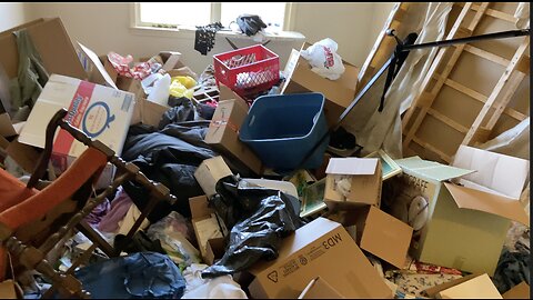 INSIDE A HOARDER HOUSE! THE MOST DISGUSTING HOUSE IVE EVER SEEN 🤢🤮