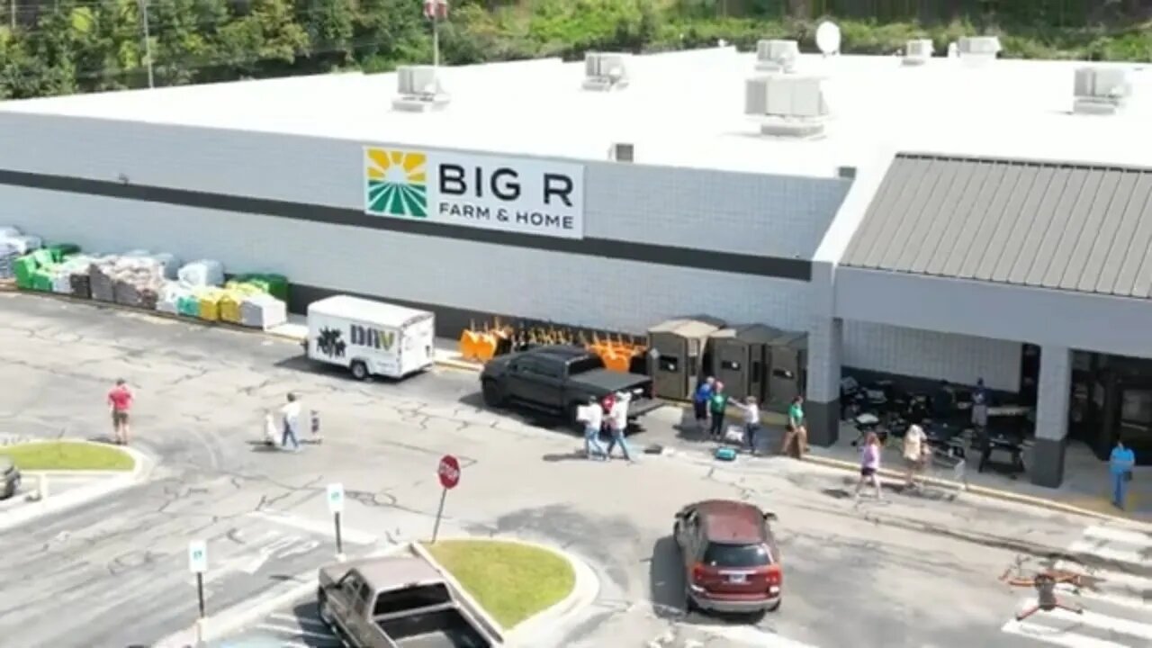 Big R Farm and Home Grand Opening in Cookeville, TN