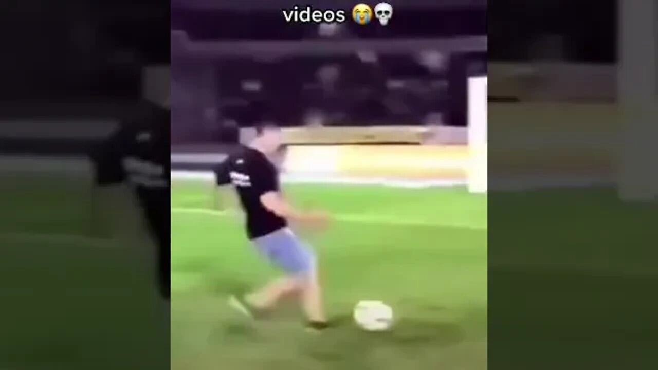 Hit 👍 & SUBSCRIBE for more ⚽️ 🏀 🏈 ⚾️ Heheheh SUUUUIIIII #football #suuiii #cr7 #footballfails #funny