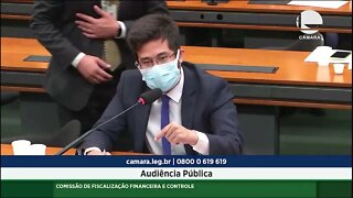 Bolsonaro literalmente INCINERA R$ 243 MILHÕES