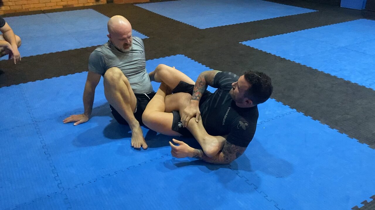 Heel hook from a failed arm bar