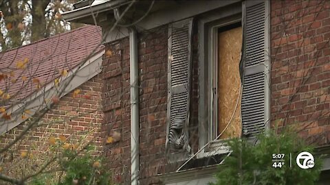 Neighbors save babies from house fire