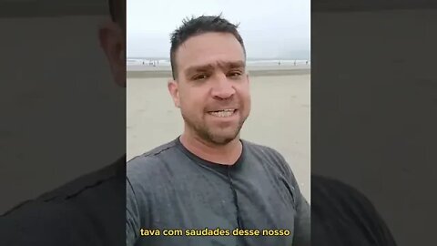 Aeróbico matinal pela praia