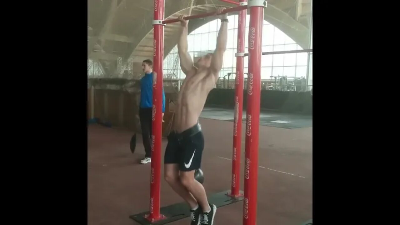 BASIC TRAINING ON THE FIXED BAR 💥💪🏽 #Shorts #calisthenics