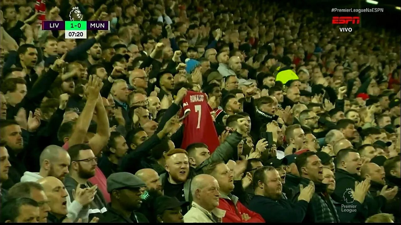 Liverpool fans pay tribute to Cristiano