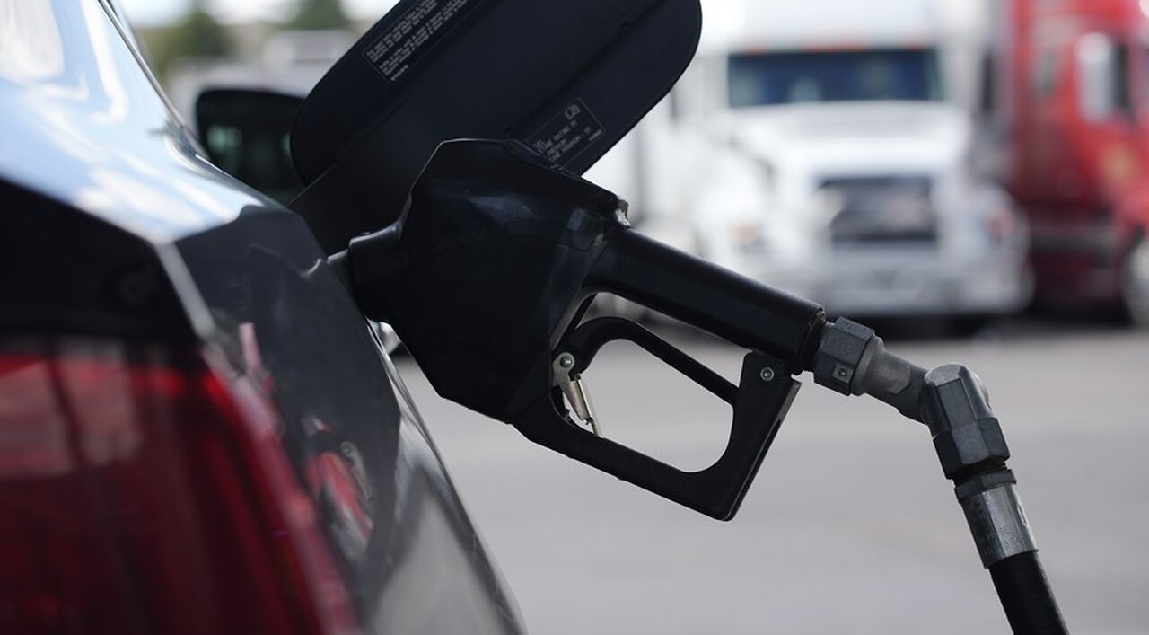 Oregon Drivers Now Allowed to Pump Their Own Gas