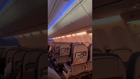 Inside Flydubai 737-800