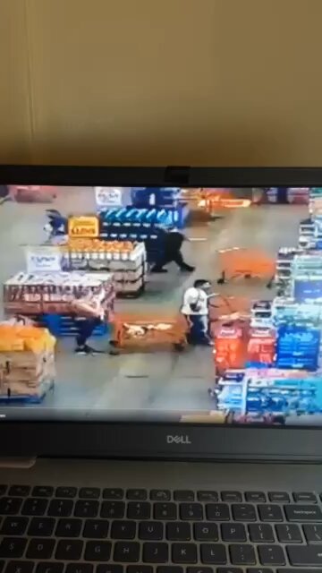 Karen get instant karma