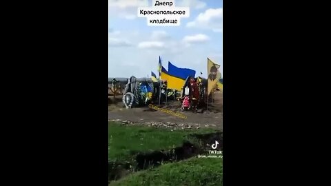 Ukrainians continue to shoot military graves