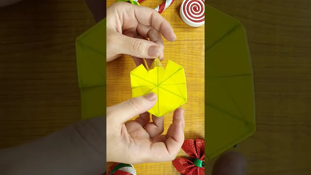 DIY - How to Make a Stunning EVA Star for Your Christmas Tree!