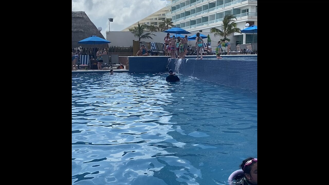 Having fun with kids in cancun