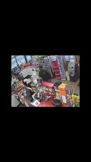 Store clerk collapses, instead of helping him, bystanders rob him and then steal from the cash