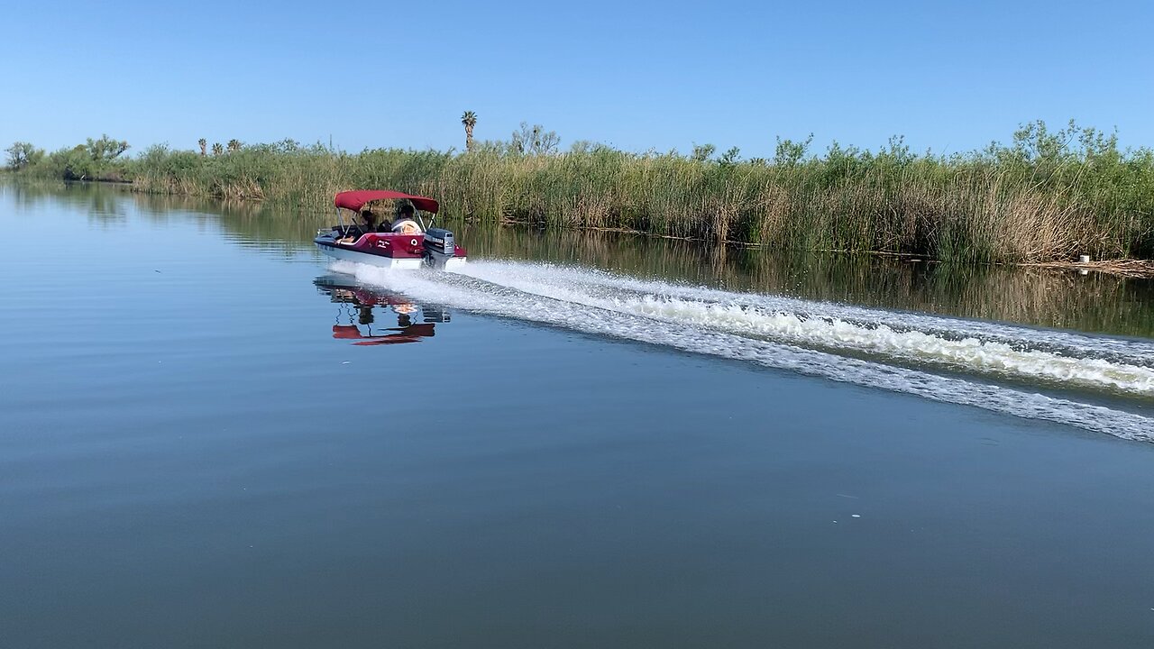 1987 Adventure Boat