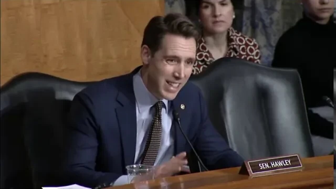 Senator Hawley questions FBI Inspector General on FISA Warrant of 2016 Trump Campaign