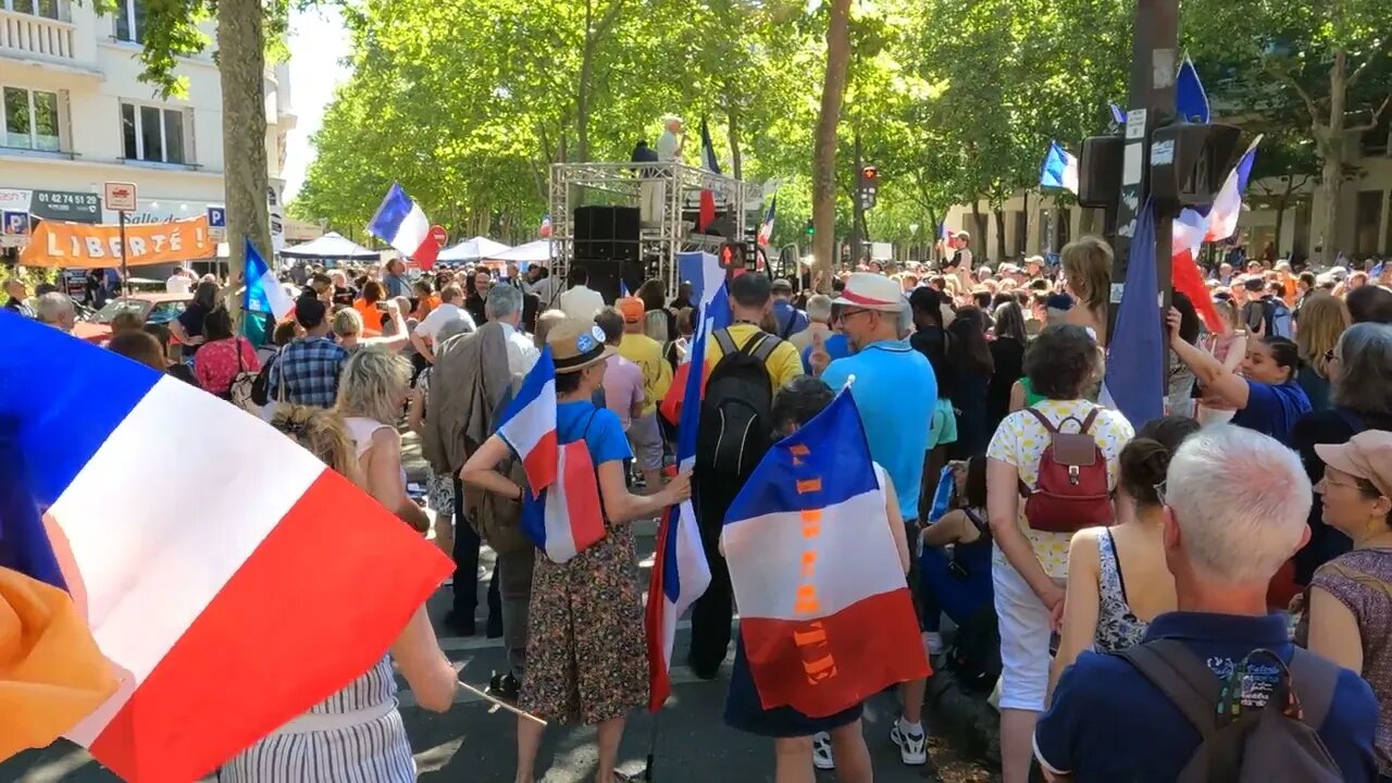 Marche nationale pour les libertés place du Palais Royal à Paris le 02-07-2022 - Vidéo 13