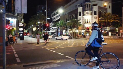 Australia | Gold Coast - Surfers Paradise Late Evening Beach Walk