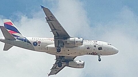 Airbus A319 PT-TME coming from Salvador to Fortaleza