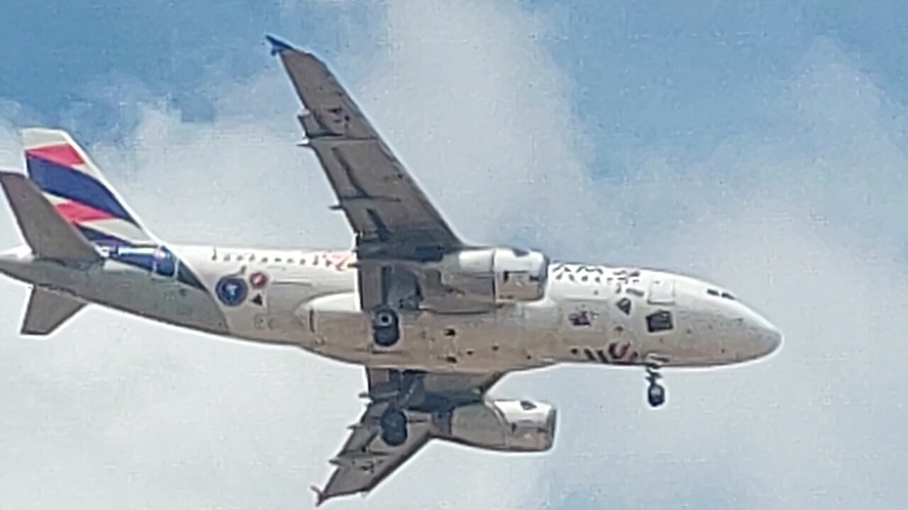 Airbus A319 PT-TME coming from Salvador to Fortaleza