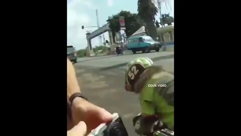 SHORT: QUE VERGONHA DA MINHA JUVENTUDE