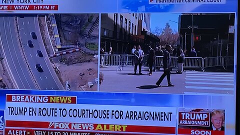 Trump entourage make way to courthouse