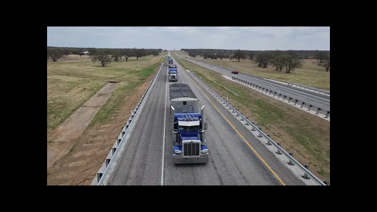 The Peoples Convoy Overpass roll by! Abilene TX