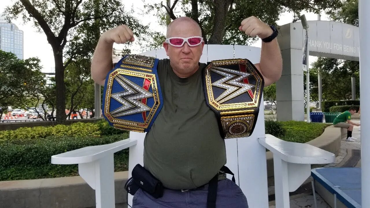 Monday Night Raw TAMPA outside