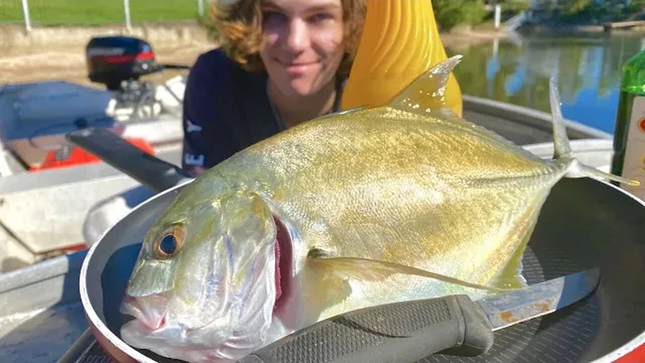 GIANT TREVALLY Catch & Cook (Fishing for FOOD off BOAT)