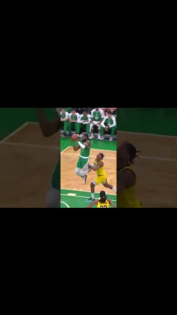Jaylen Brown With Back to back TOUGH Layups