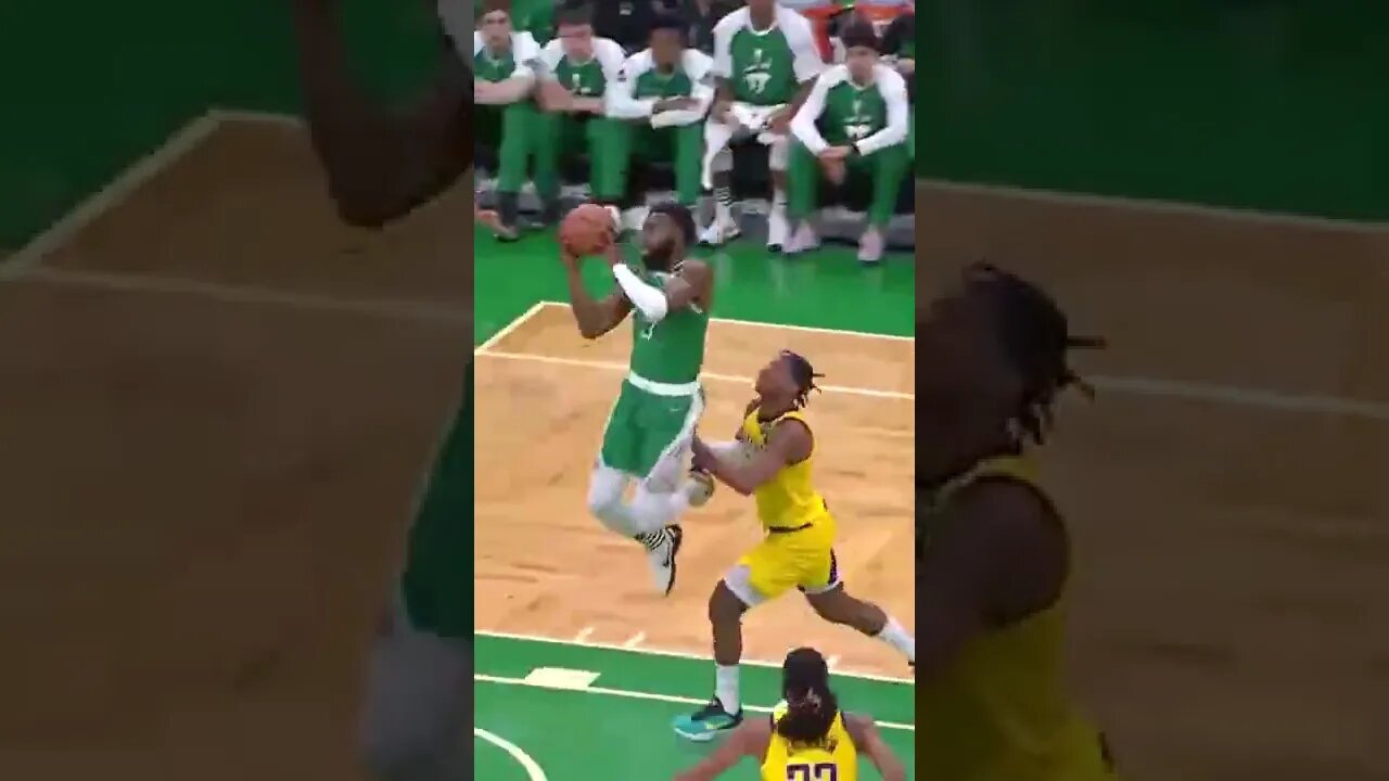 Jaylen Brown With Back to back TOUGH Layups